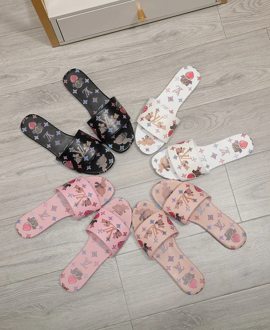 👟👟Ex-factory price 320👟👟 LV’s new flat-low flip-flops, 5D printed jade rabbit pattern, cowhide surface and sheepskin lining, genuine leather bottom imported from Italy, size 35-41